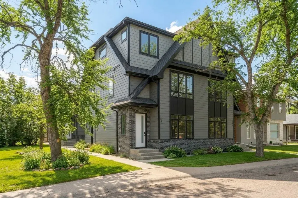 2511 West Hillhurst